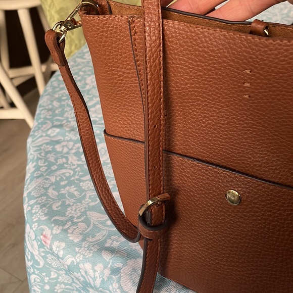 remi & reid Cute Mini Bucket Crossbody Bag in Tan Brown Vegan Leather w/Pouch - Picture 13 of 15